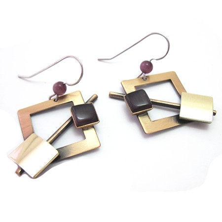 Antique Goldtone Square Earrings with Plum Catsite - Click Image to Close